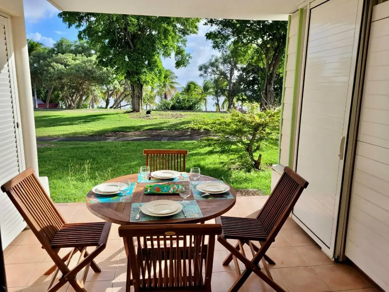 Terrasse vue mer et plage