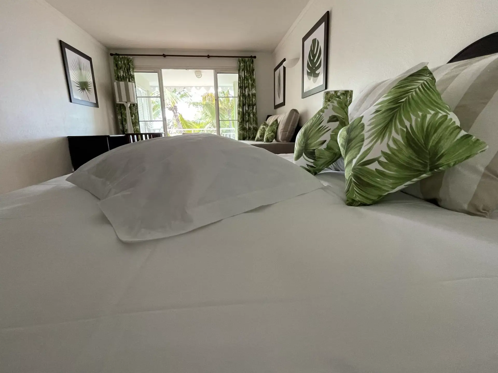 Aouara 1318 - Vue du lit double king size